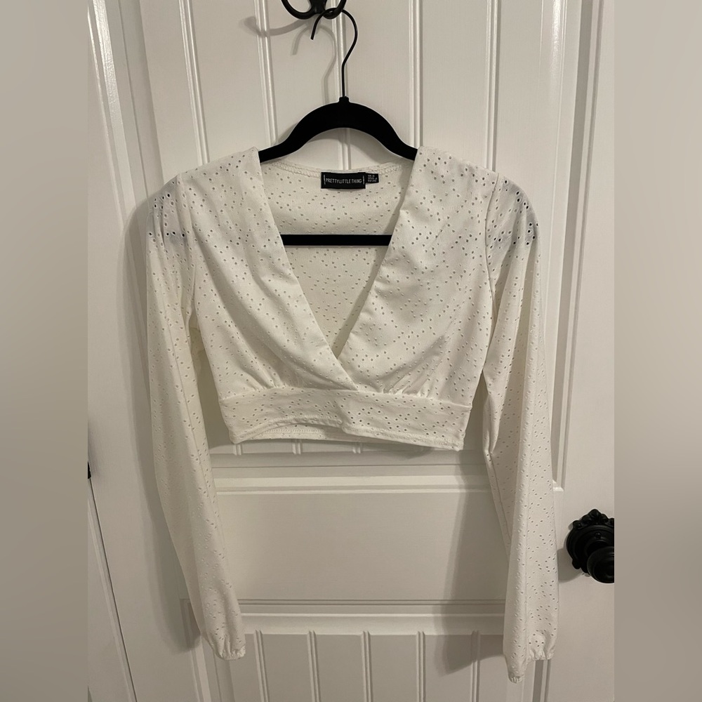 PrettyLittleThing White Cropped Blouse Size 4